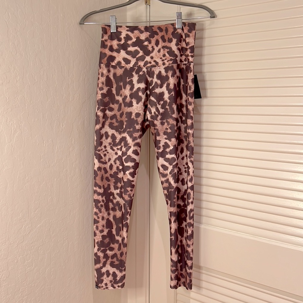 NWT! Onzie High Rise Basic Midi Legging Pink Gray Animal Print Size Small